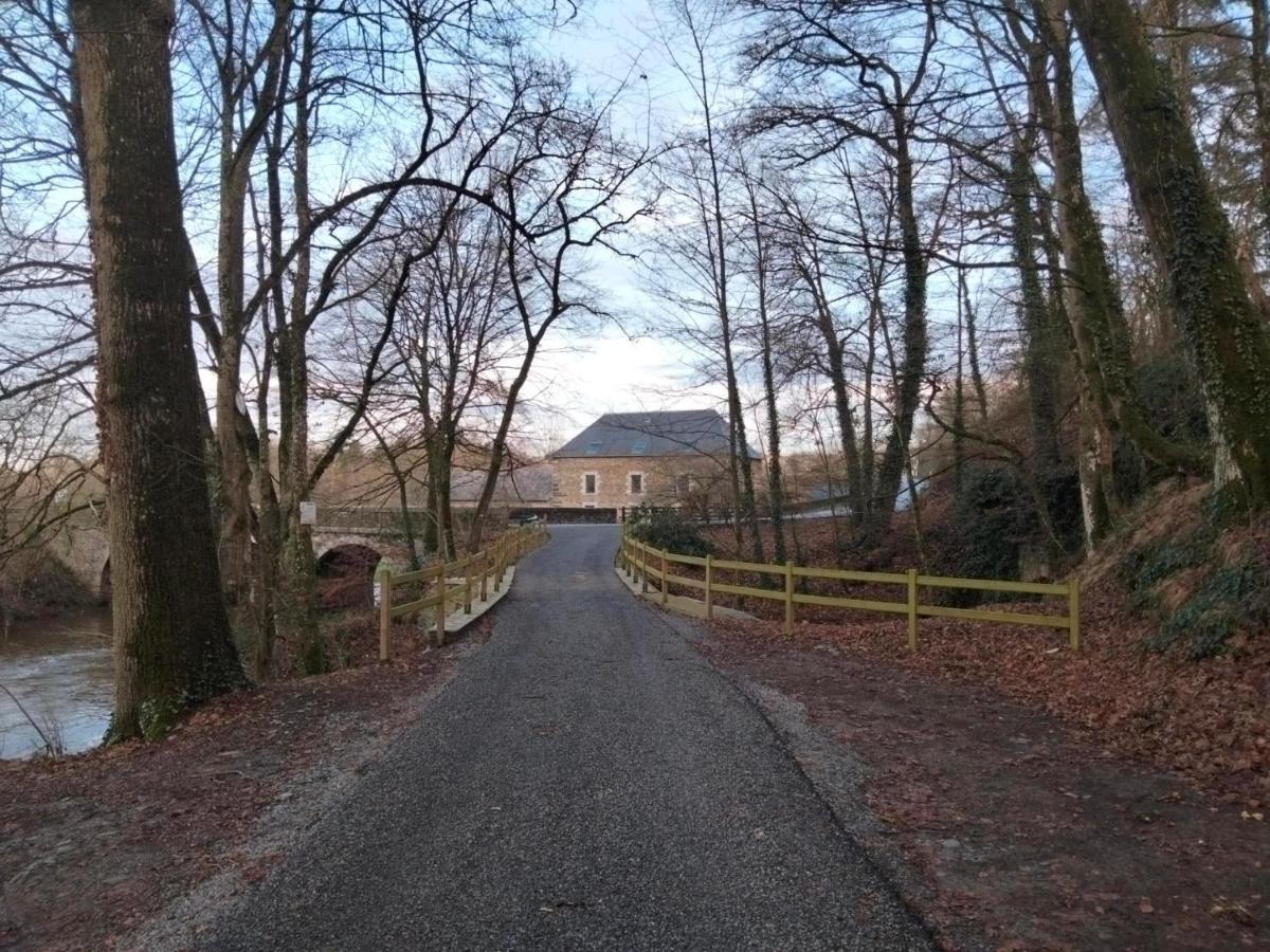 Le Moulin De Bretigneul Acomodação com café da manhã Saint-Aubin-des-Landes Exterior foto